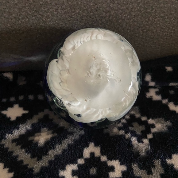 Unique Glass Paperweight - Picture 4 of 4